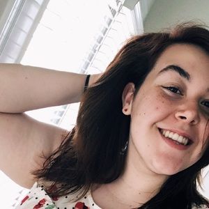 Meet your Posher, Alexi